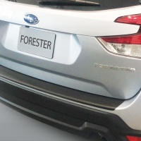 RGM ochranný plast hrany zadního nárazníku Subaru Forester (SK) Facelift -- od roku výroby 2020- RGM ochranný plast hrany zadního nárazníku Subaru Forester (SK) Facelift -- od roku výroby 2020-